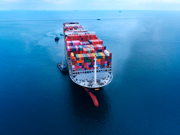 Navigating global trade with reliable and sustainable logistics
